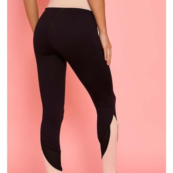 🚫SOLD! 🚫NWT 🔥Leggings 🚫 - Picture 3 of 3